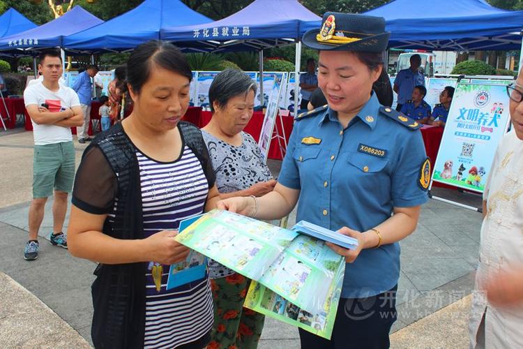 安全体验零距离，礼品派送暖人心——记全方位安全知识咨询服务活动